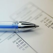 Sprawdź, jakie są podatkowe skutki zaginięcia faktury VAT