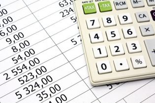 Obliczanie wynagrodzeń w 2022 roku – kalkulator wynagrodzeń uwzględniający Polski Ład