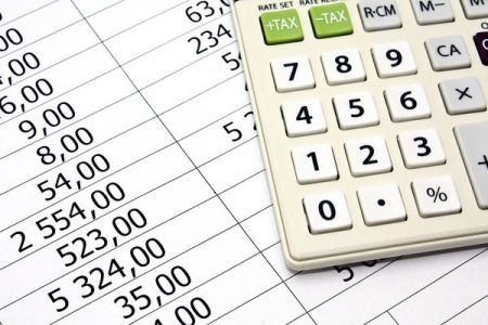 Obliczanie wynagrodzeń w 2022 roku – kalkulator wynagrodzeń uwzględniający Polski Ład